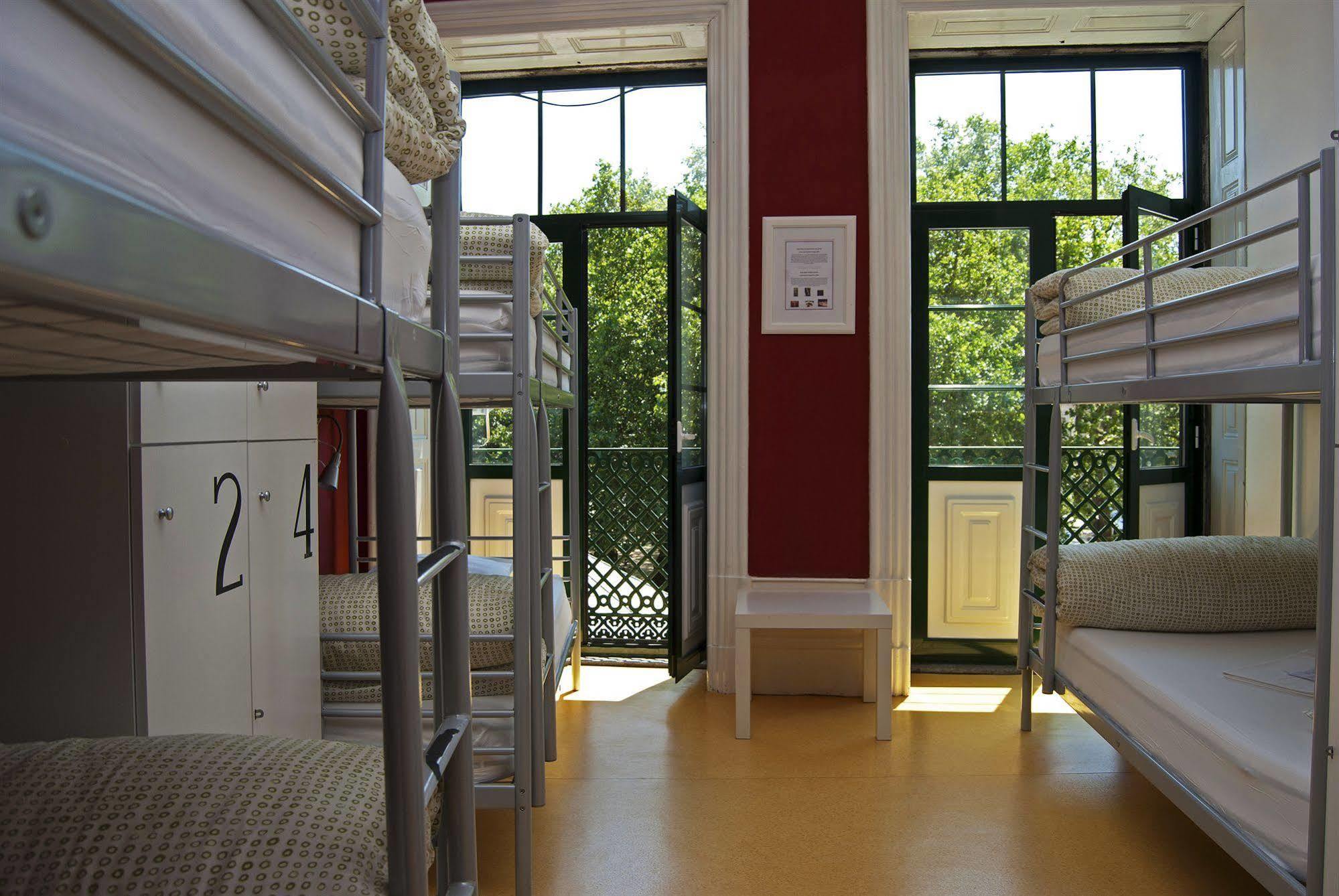 Wine Albergue *